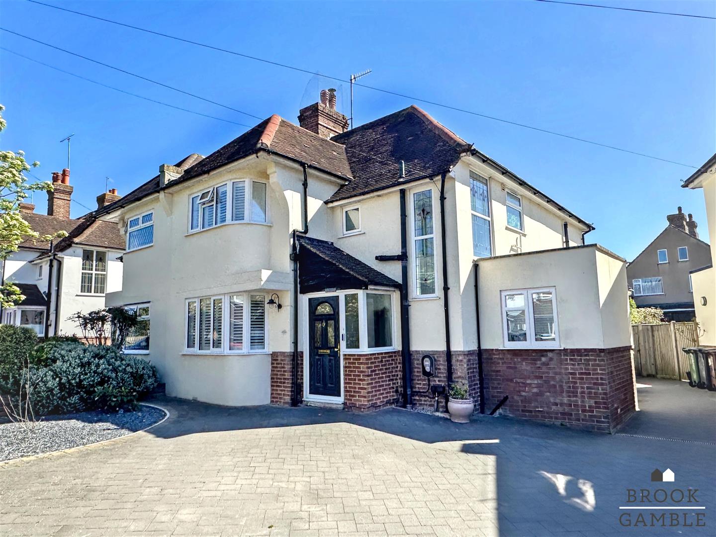 3 Bedroom House for Sale: £550,000. Lawns Avenue in Eastbourne, East Sussex